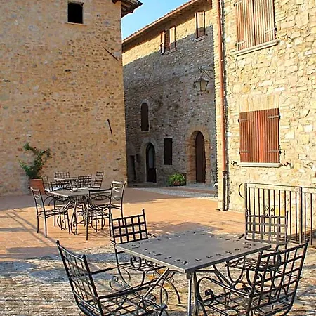 Hotel Il Castello Di Perchia 4*